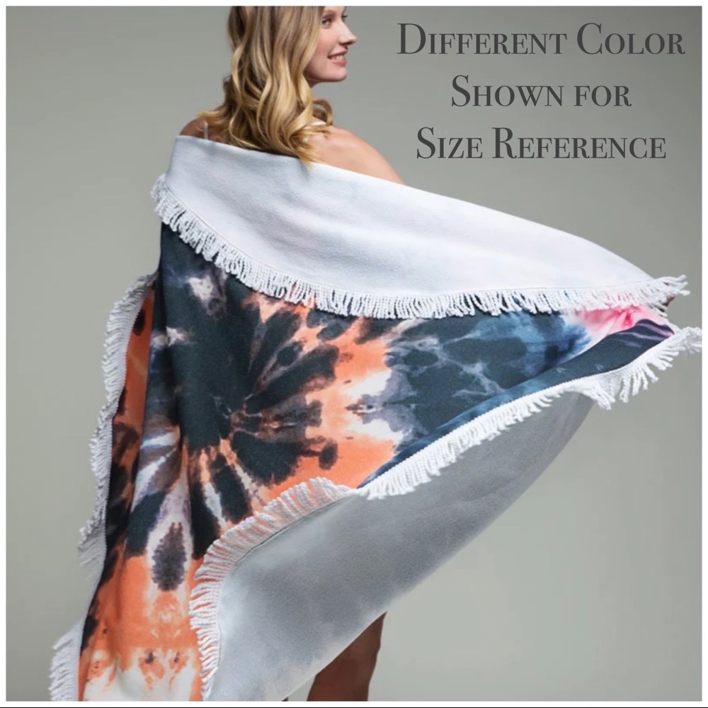 Santa Monica Stunning Tie Dye Round Fringe Beach Towel Blanket - Picture 5 of 6